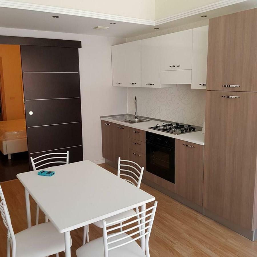 ポッツァッロ Casa Lorenzoヴィラ エクステリア 写真